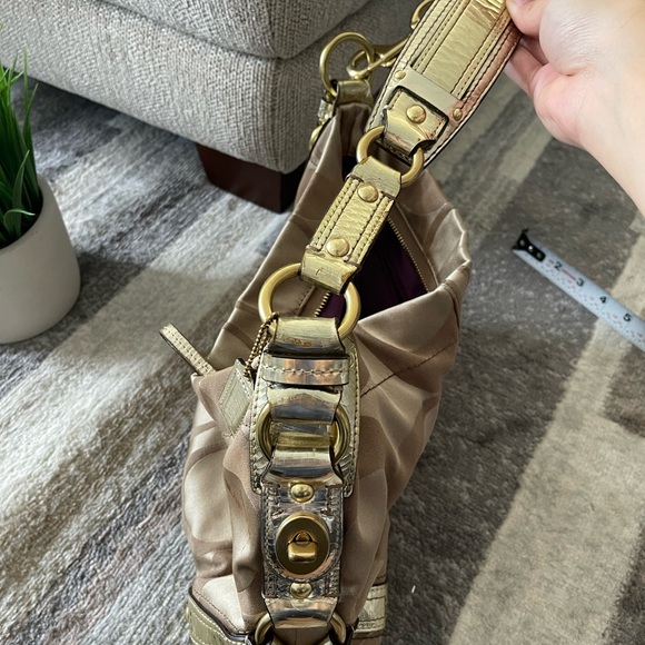 Accepting Offers! Gold COACH TOTE BAG - Picture 10 of 13